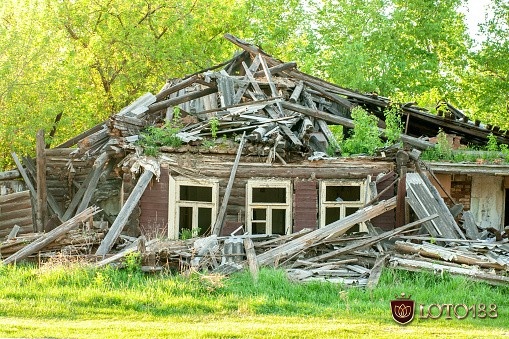 Mơ thấy ngôi nhà gỗ bị phá bỏ ám chỉ những thay đổi đột ngột trong cuộc đời bạn